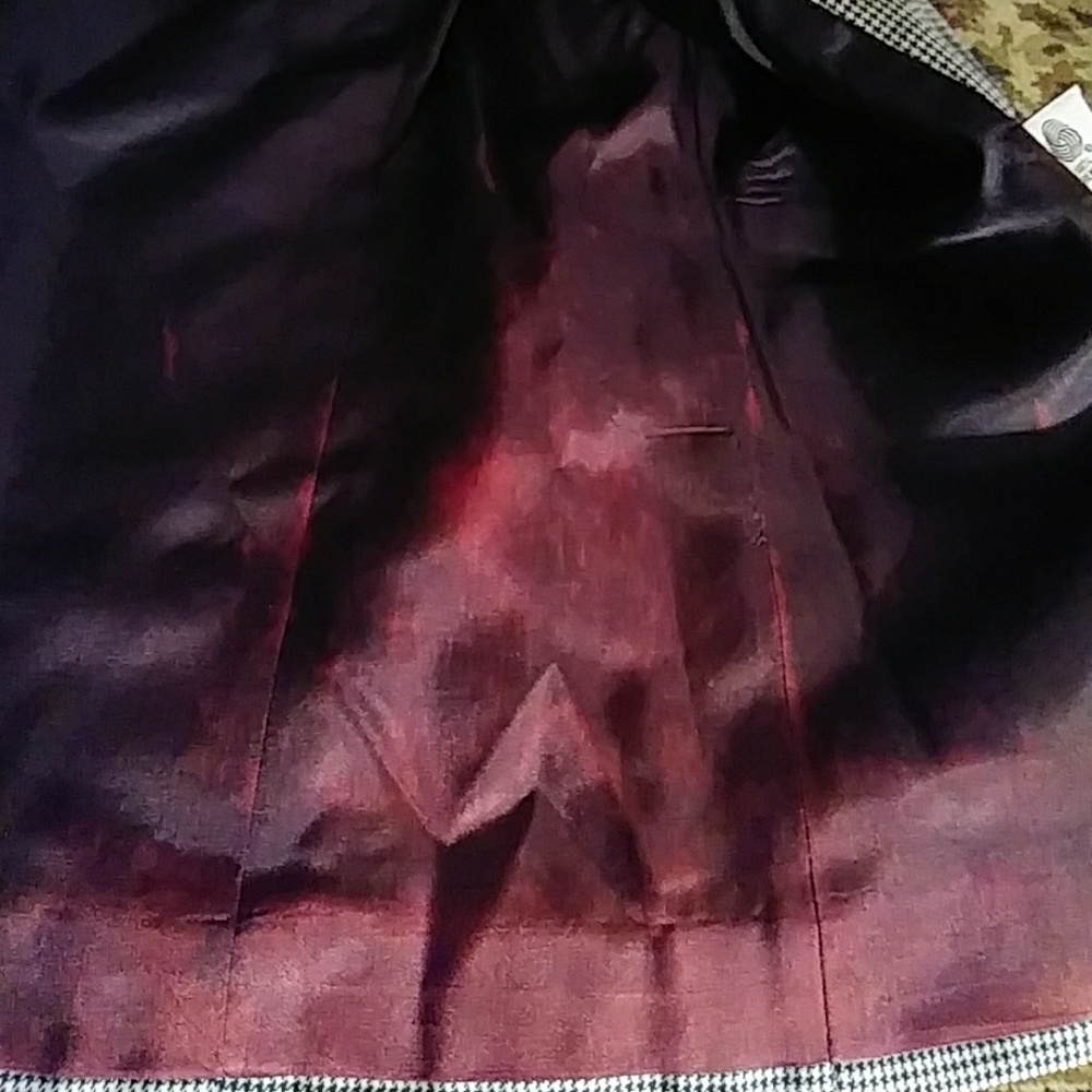 Blazer - Picture 3 of 3
